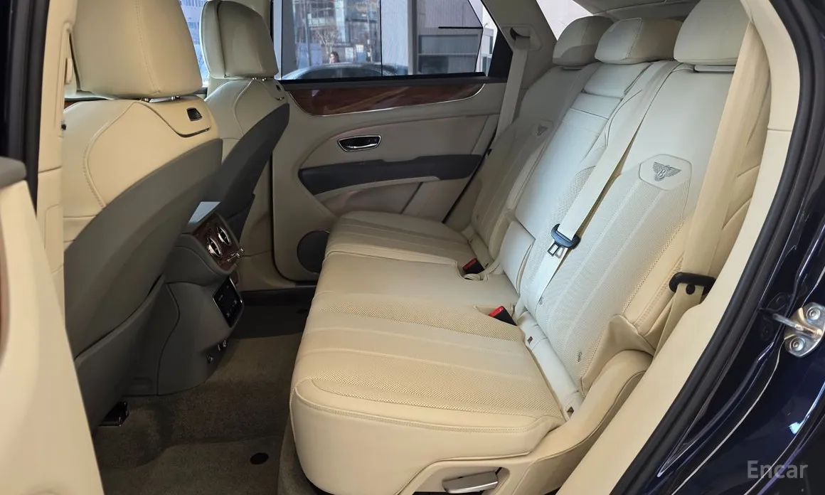 Bentley Bentayga 2016 4.0 V8 Base