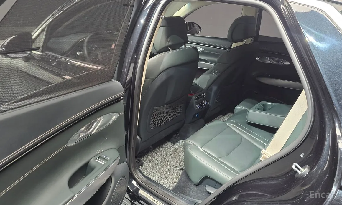 Genesis GV70 2022 e-AWD