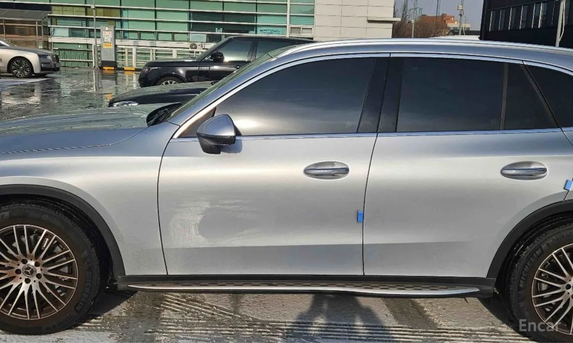 Mercedes-Benz GLC-Class 2023 GLC 300 4MATIC Avantgarde