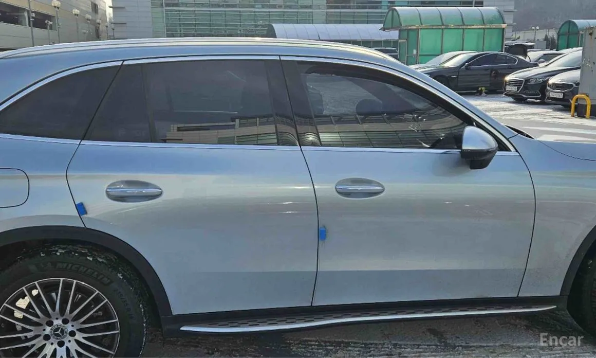 Mercedes-Benz GLC-Class 2023 GLC 300 4MATIC Avantgarde