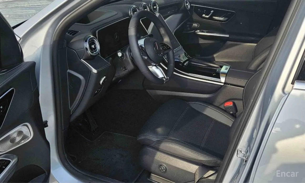 Mercedes-Benz GLC-Class 2023 GLC 300 4MATIC Avantgarde