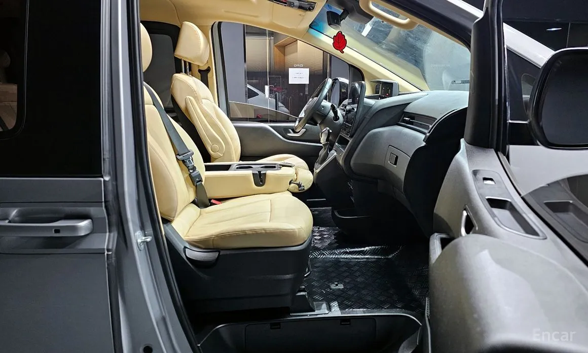 Hyundai Staria 2021 L3.5 Tourer 9-Seater