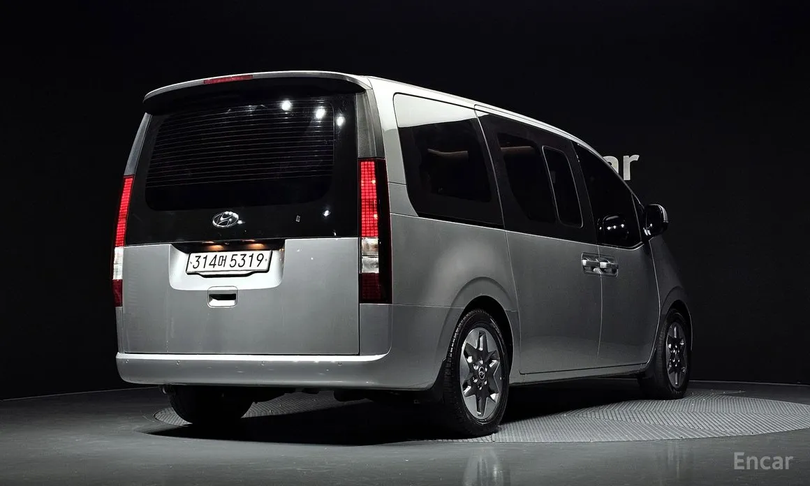 Hyundai Staria 2021 L3.5 Tourer 9-Seater