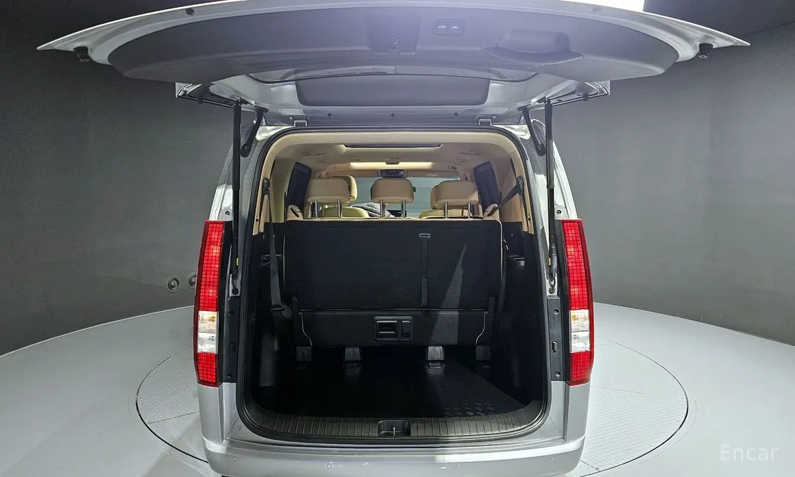 Hyundai Staria 2021 L3.5 Tourer 9-Seater