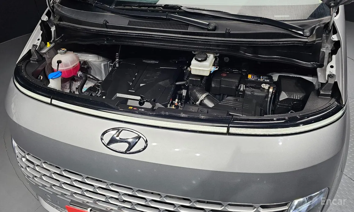 Hyundai Staria 2021 L3.5 Tourer 9-Seater