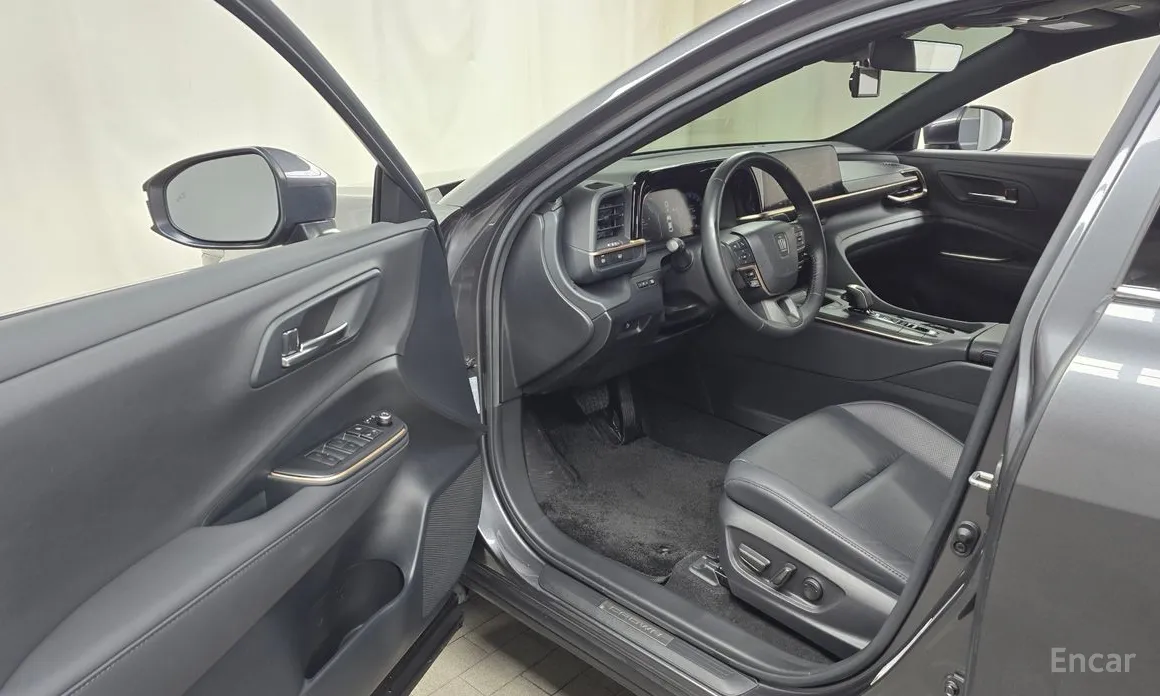 Toyota Crown 2023 2.5 4WD Hybrid