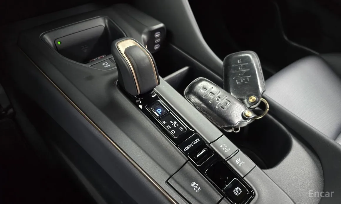 Toyota Crown 2023 2.5 4WD Hybrid