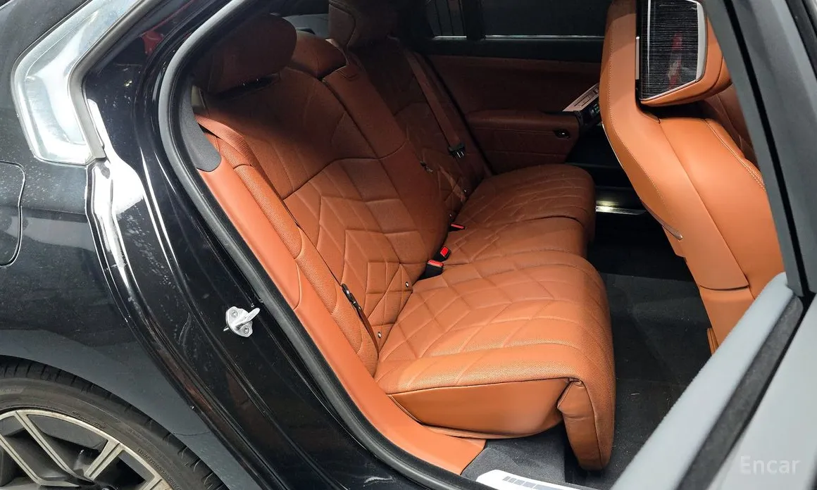 BMW 7 Series 2022 740i xDrive M Sport