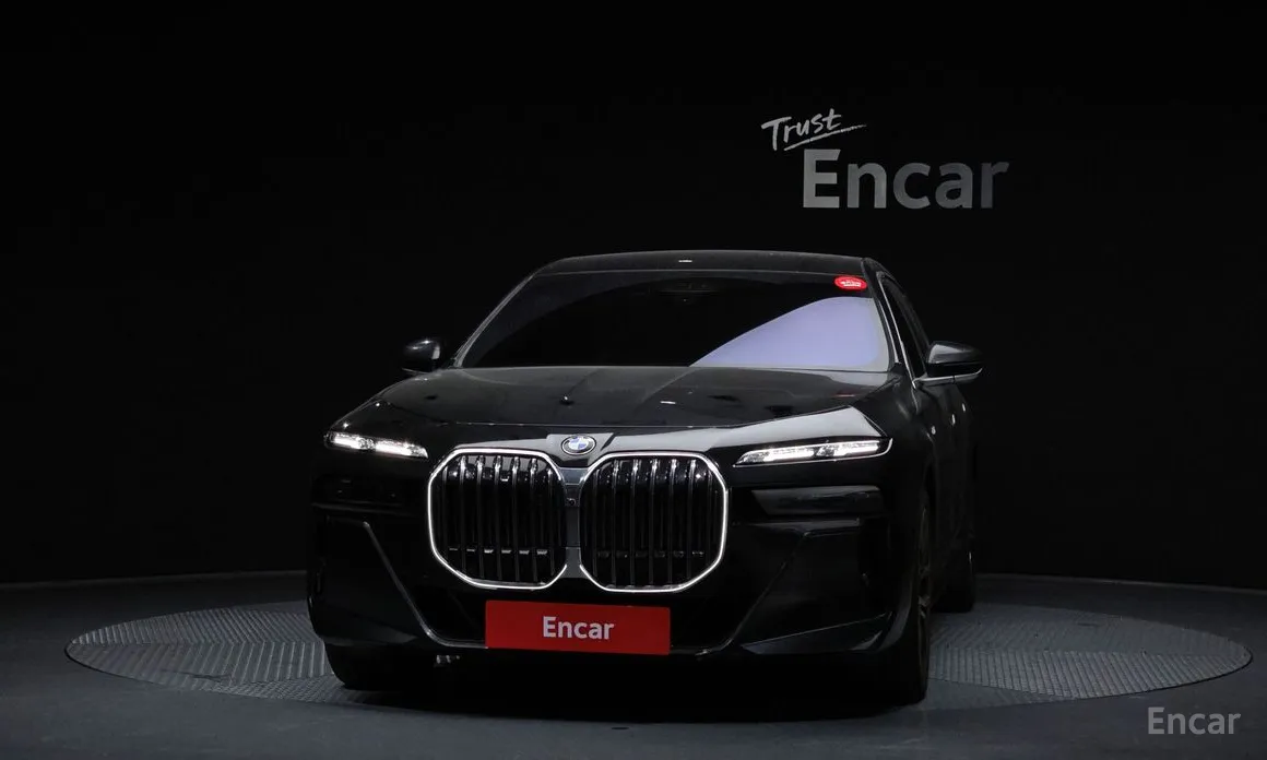 BMW 7 Series 2022 740i xDrive M Sport