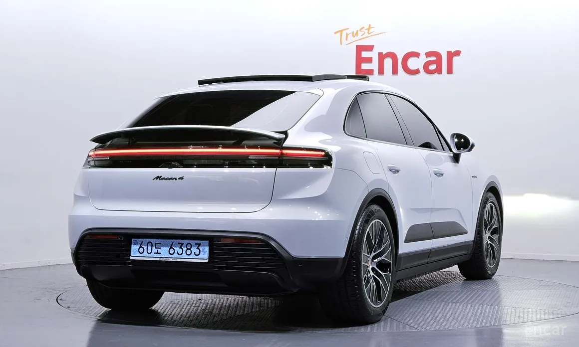 Porsche Macan 2024 Base 4