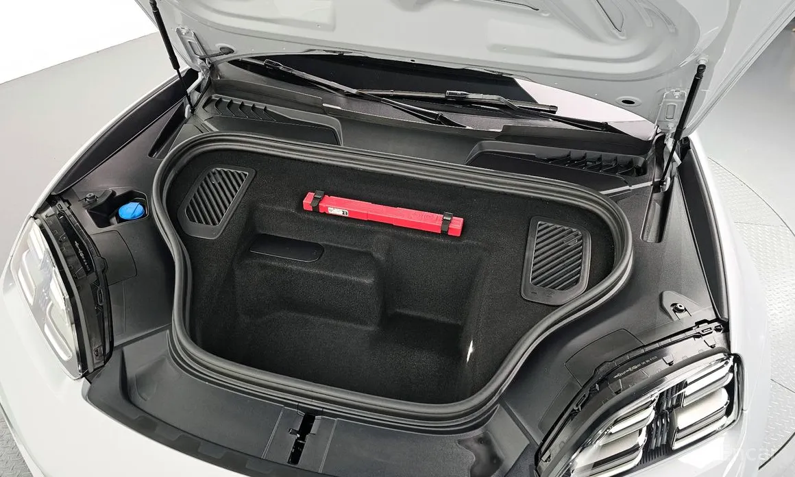 Porsche Macan 2024 Base 4