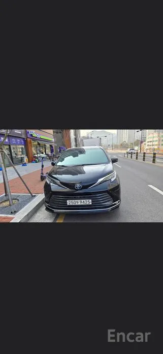 Toyota Sienna 2020 2.5 Hybrid 2WD