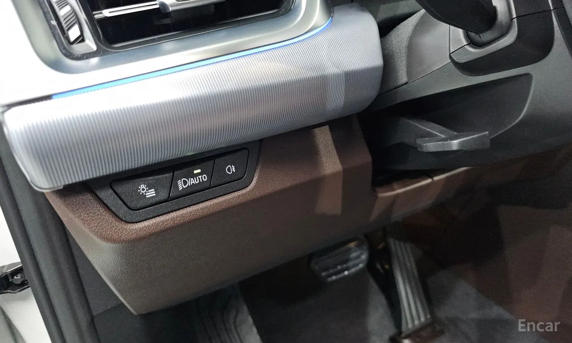 BMW 2 Series 2022 220i M Sport Design