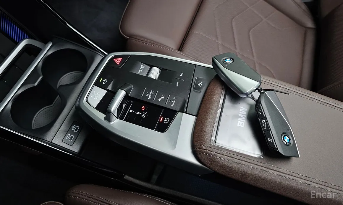 BMW 2 Series 2022 220i M Sport Design