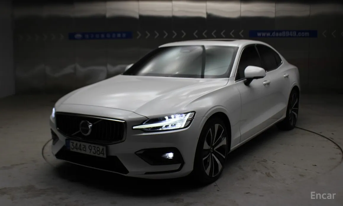 Volvo S60 2019 B5 Ultimate Bright