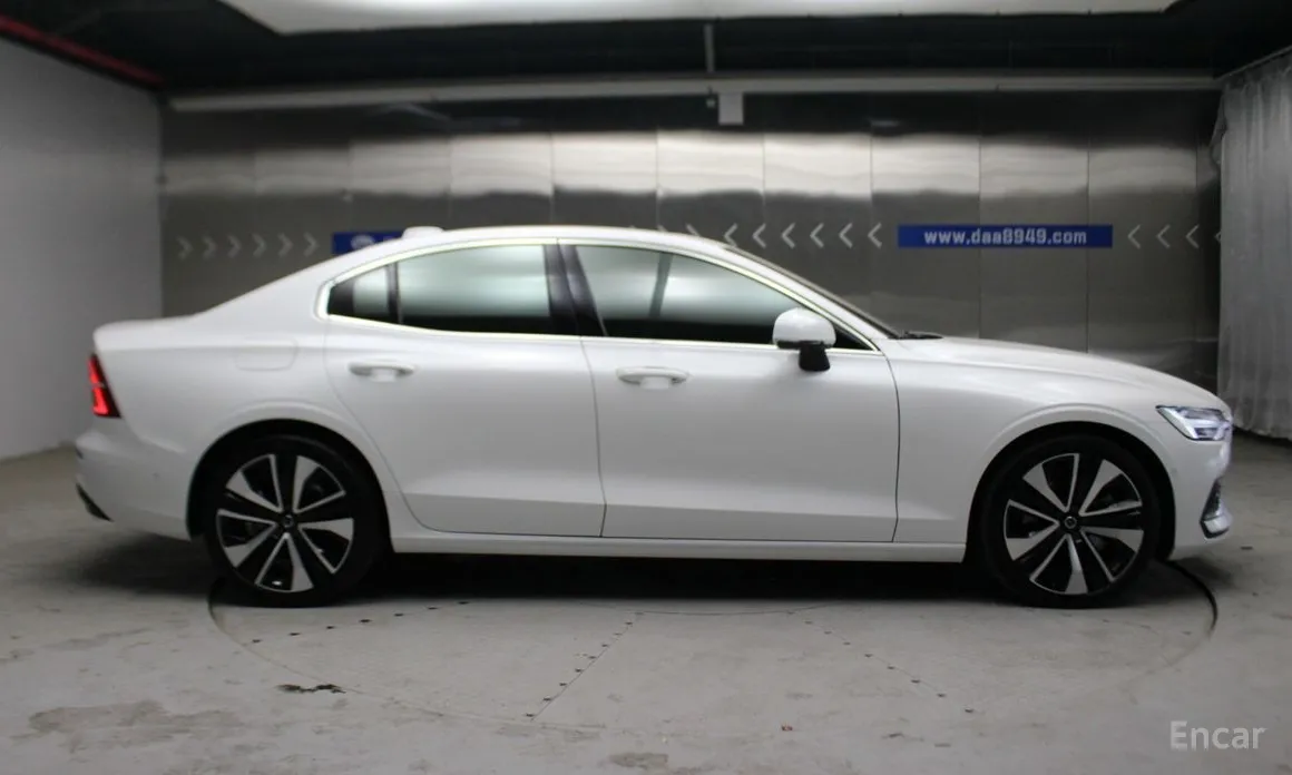 Volvo S60 2019 B5 Ultimate Bright