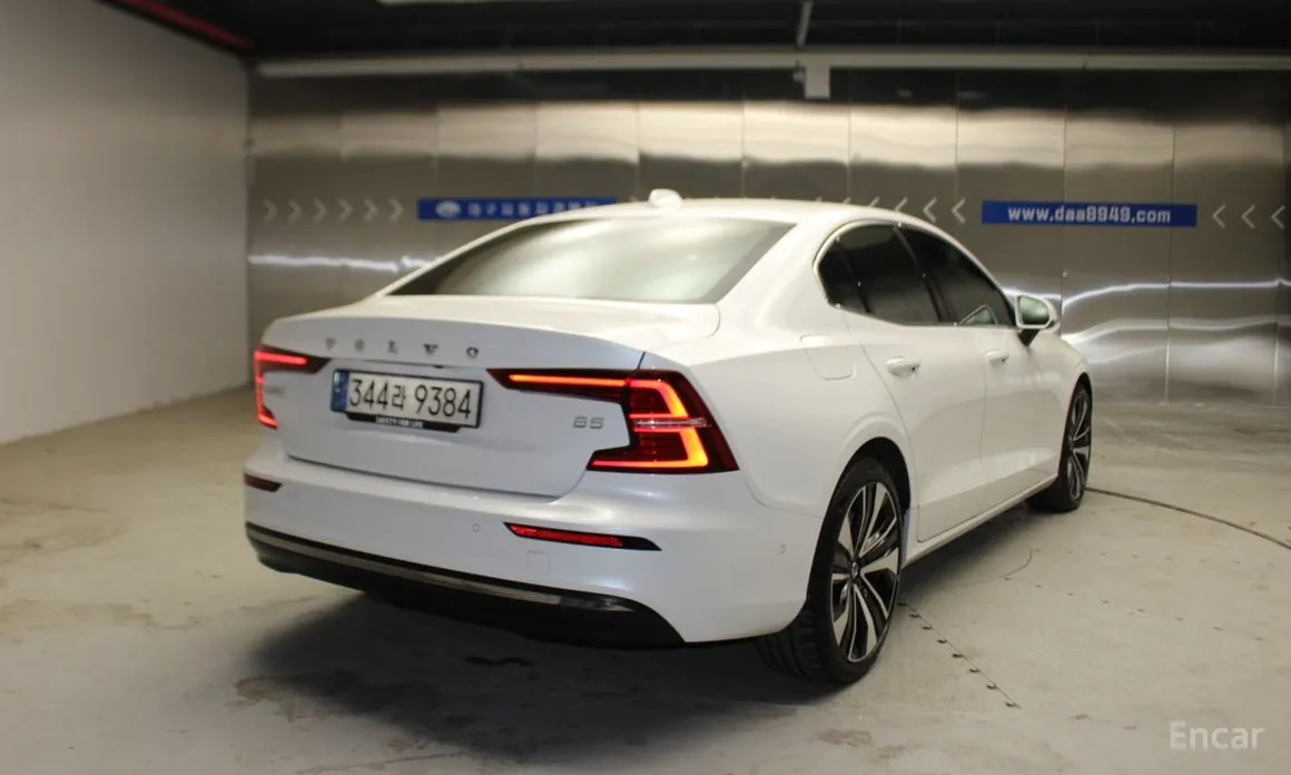 Volvo S60 2019 B5 Ultimate Bright