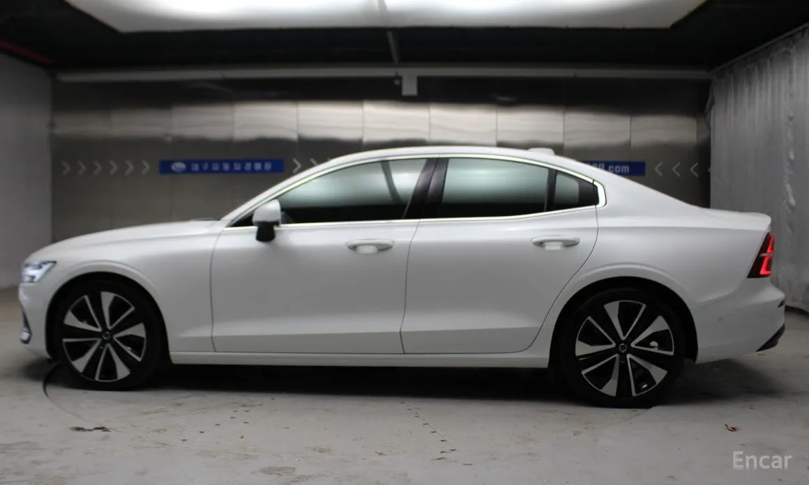 Volvo S60 2019 B5 Ultimate Bright