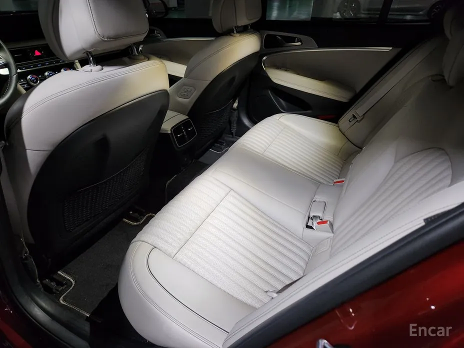 Genesis G70 2022 Gasoline 2.0T 4WD