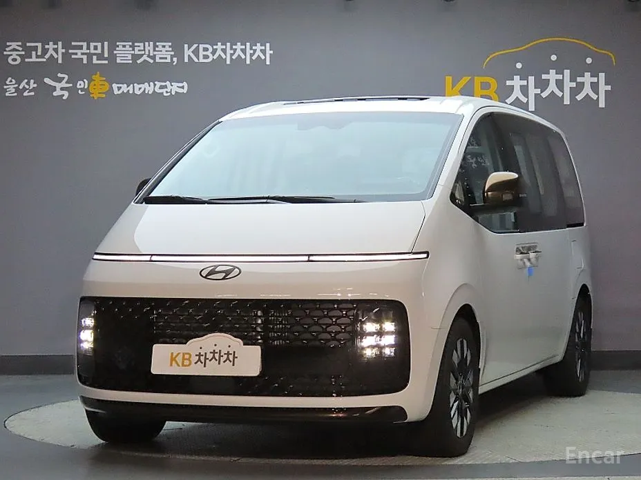 Hyundai Staria 2021 4WD Lounge 9-Seater