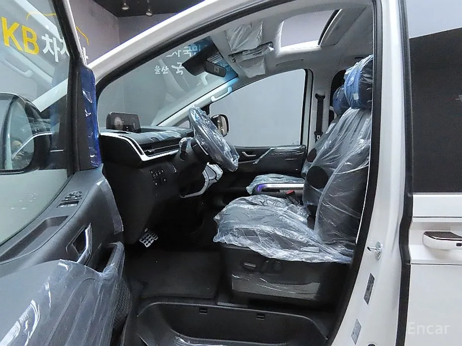 Hyundai Staria 2021 4WD Lounge 9-Seater