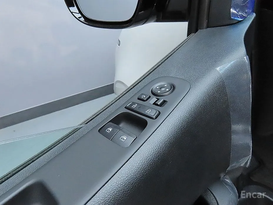 Hyundai Staria 2021 4WD Lounge 9-Seater