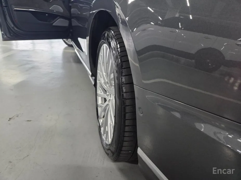 Audi A8 2018 55 TFSI Quattro LWB