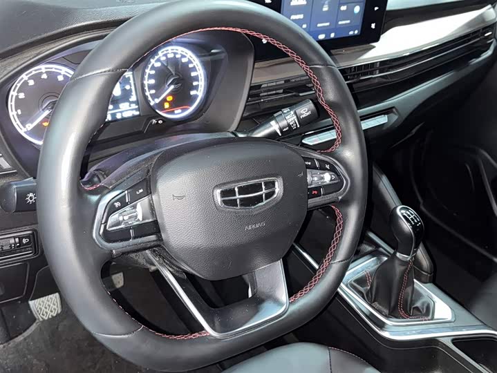 Geely Vision X3 2021 2021款 PRO 1.5L 手动精英型