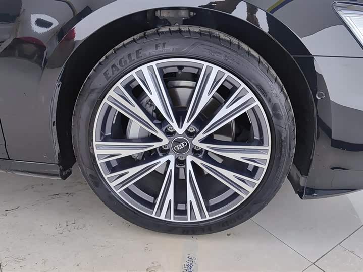 Audi A6L 2025 2025款 45 TFSI 臻选动感型