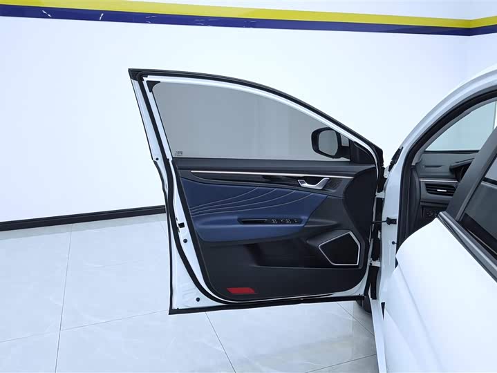 Geely Emgrand GL 2021 2021款 UP 1.4T CVT领尊型