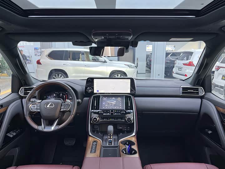 Lexus LX 2025 2025款 700h 领界版