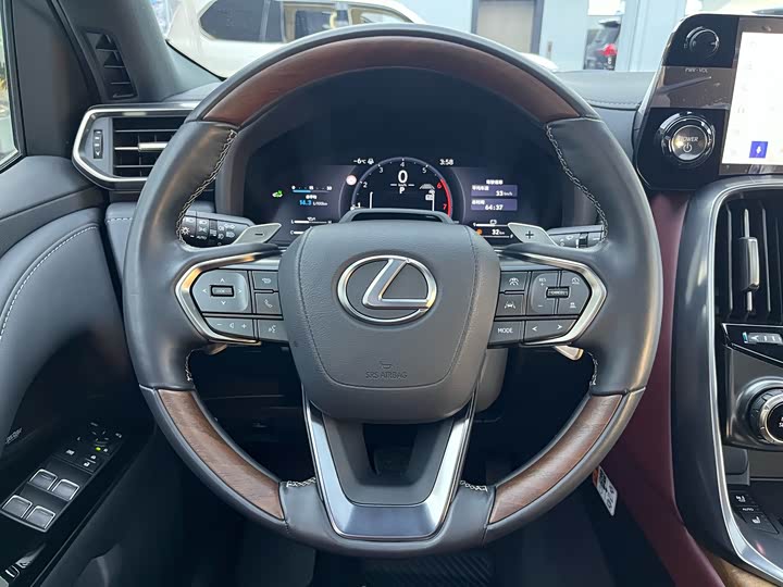 Lexus LX 2025 2025款 700h 领界版