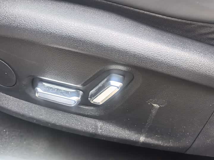 Geely Galaxy E8 2024 2024款 550km 后驱PRO