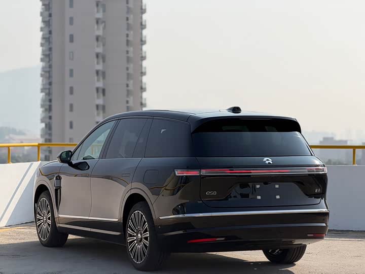 Nio ES8 2026 2026款 六座行政豪华版