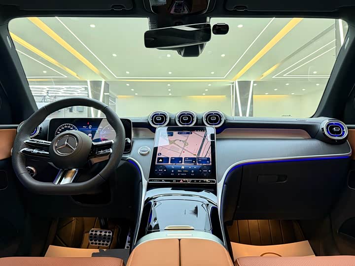 Mercedes-Benz GLC-Class 2025 2025款 改款 GLC 260 L 4MATIC 豪华型