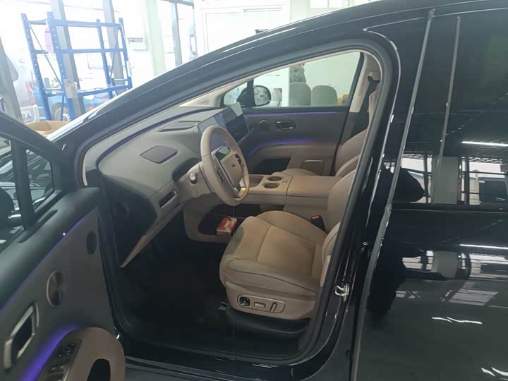 LiXiang i8 2025 2025款 标准版