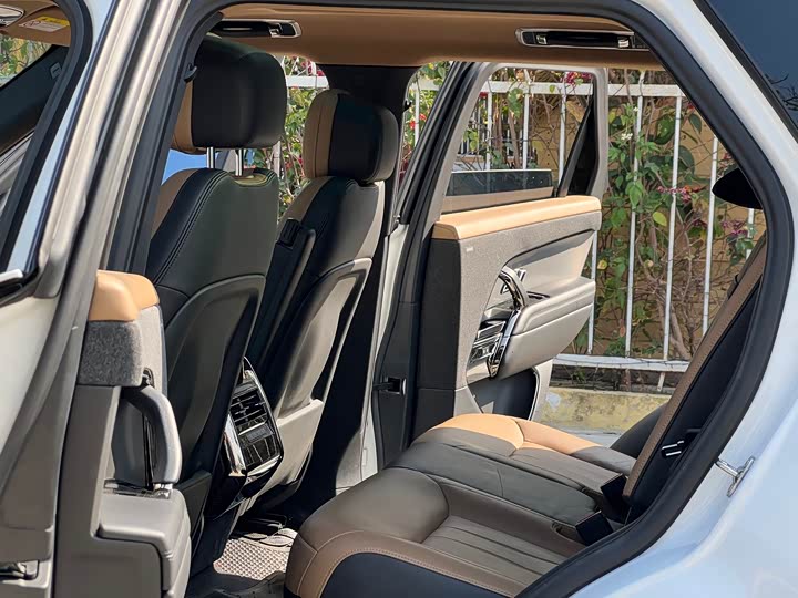 Land Rover Range Rover Sport 2024 2024款 400PS Dynamic SE