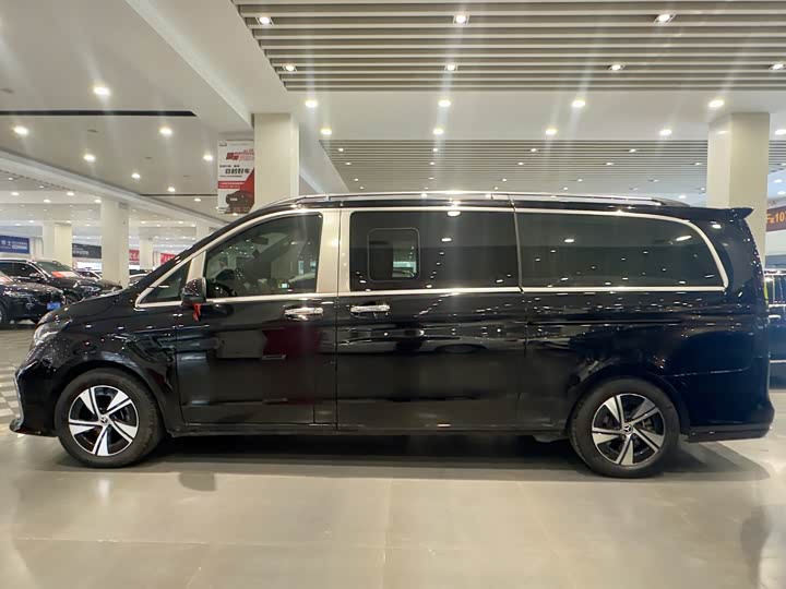 Mercedes-Benz Vito 2024 2024款 2.0T 商务版 7座