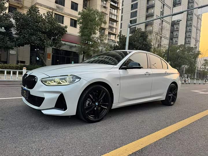 BMW 1 Series 2023 2023款 125i M运动曜夜版