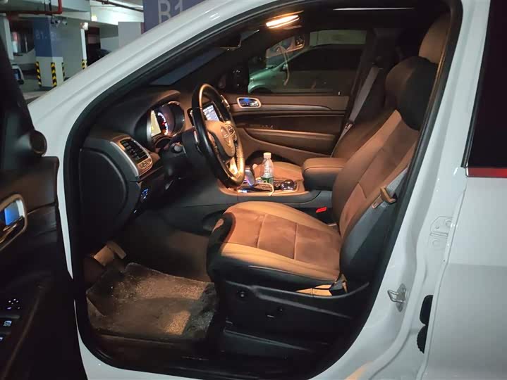 Jeep Grand Cherokee 2020 2020款 3.0L 专业导航版