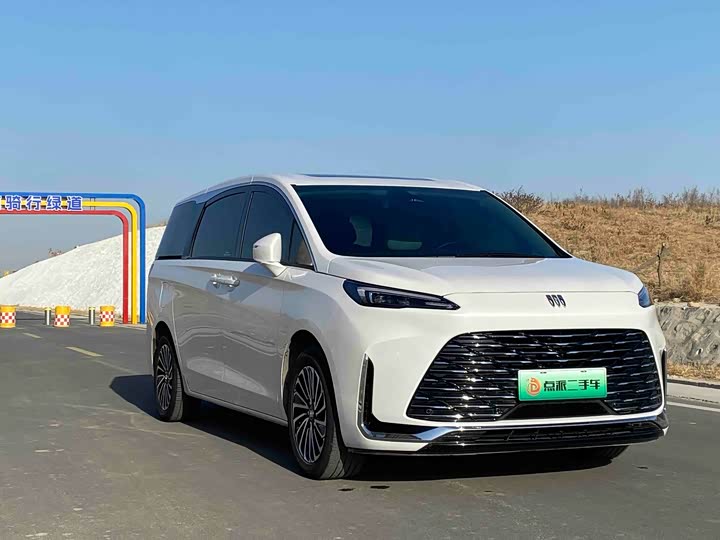 Buick GL8 Hybrid 2025 2025款 陆尚 尊享版 7座