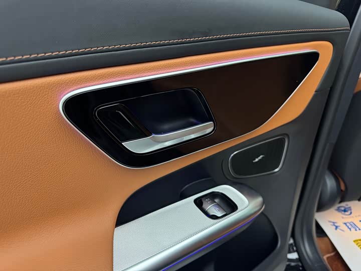 Mercedes-Benz GLC-Class 2025 2025款 GLC 300 L 4MATIC 动感型 5座