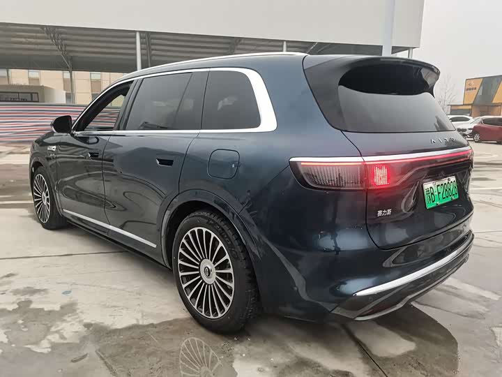 Aito M8 2025 2025款 增程 Ultra版 53.4kWh 5座版