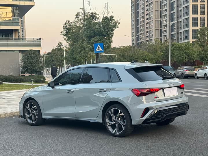 Audi A3 2025 2025款 Sportback 35TFSI 飞驰尊享型 +豪华臻选包