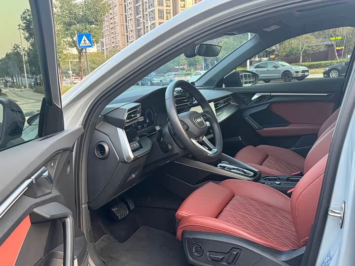 Audi A3 2025 2025款 Sportback 35TFSI 飞驰尊享型 +豪华臻选包