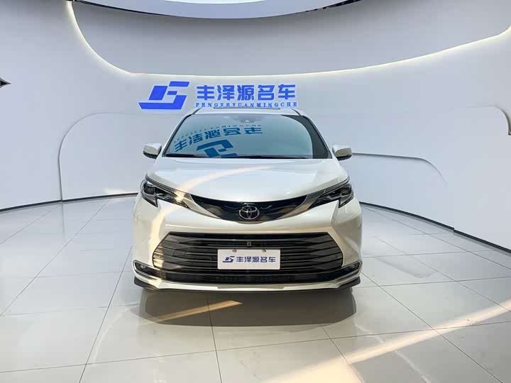 Toyota Sienna 2024 2024款 2.5L混动 四驱尊贵版