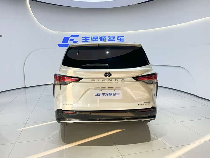 Toyota Sienna 2024 2024款 2.5L混动 四驱尊贵版