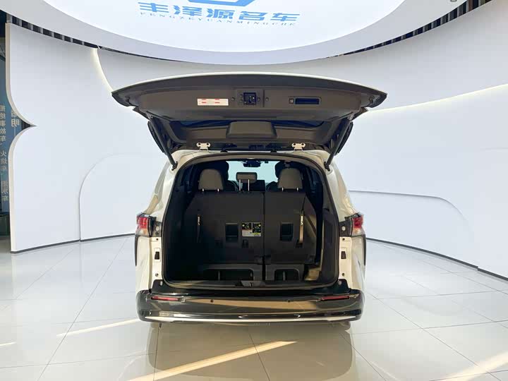 Toyota Sienna 2024 2024款 2.5L混动 四驱尊贵版