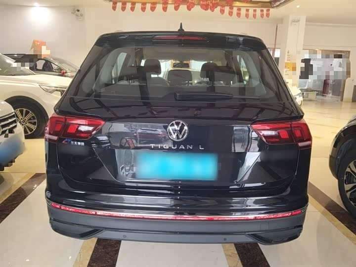 Volkswagen Tiguan L Pro 2025 2025款 出众款 300TSI 自动两驱龙腾版