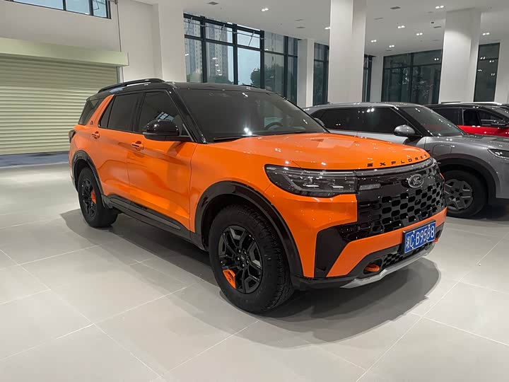 Ford Explorer 2023 2023款 EcoBoost 285 昆仑巅峰版 7座